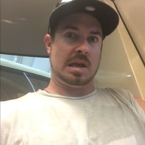 Meet your Posher, Derek